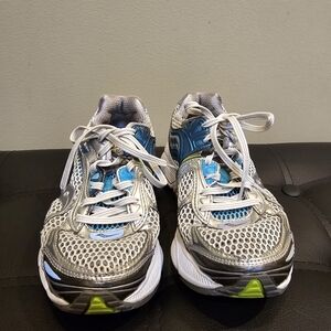 Saucony Hurricane 14 Women's Pre-owned Gray/Blue Running Sneakers - sz. 7
